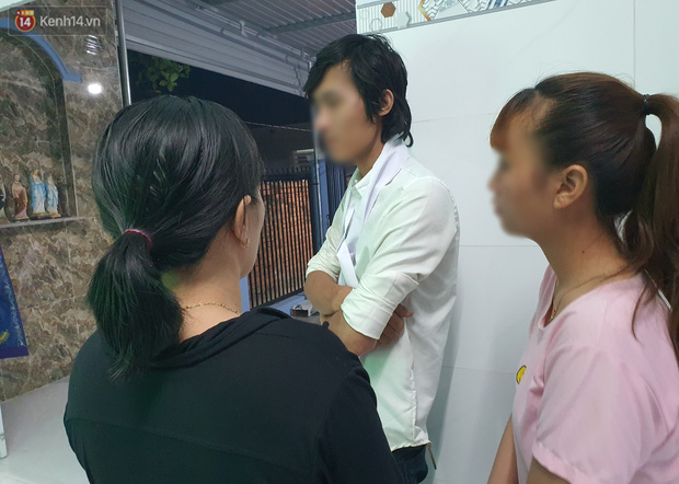 Quặn lòng đám tang bé gái 5 tuổi nghi bị hiếp dâm: Nó gọi điện hỏi ba về chưa, giờ ba về mà nó nằm đó lạnh lẽo...-6