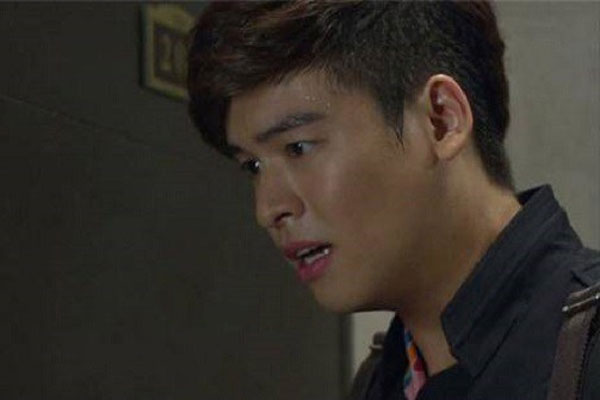 Định ghé vào nhà vợ sắp cưới trú mưa thì bắt gặp cảnh tượng khiến tôi bàng hoàng lập tức quay người đội mưa về nhà-2