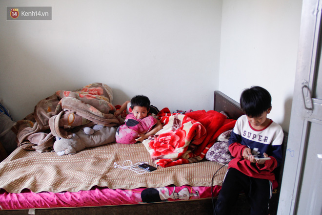 Vợ mất khi mang thai đứa con thứ 9, ông bố gà trống nuôi 8 đứa con thơ: Dù khó khăn, bố con mình vẫn nuôi nhau cho vui-8