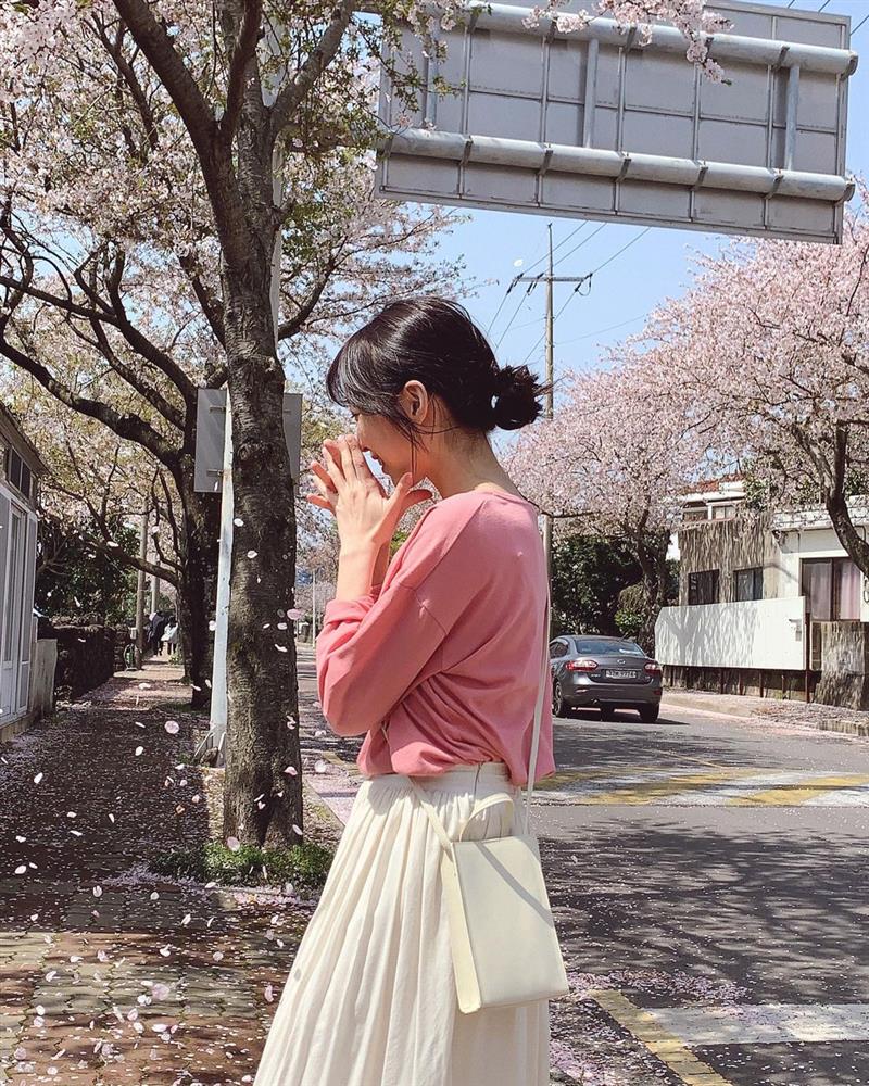 Muốn style công sở bớt nhạt, gái Hàn khuyên bạn nên thêm 4 màu sắc này vào tủ đồ-2