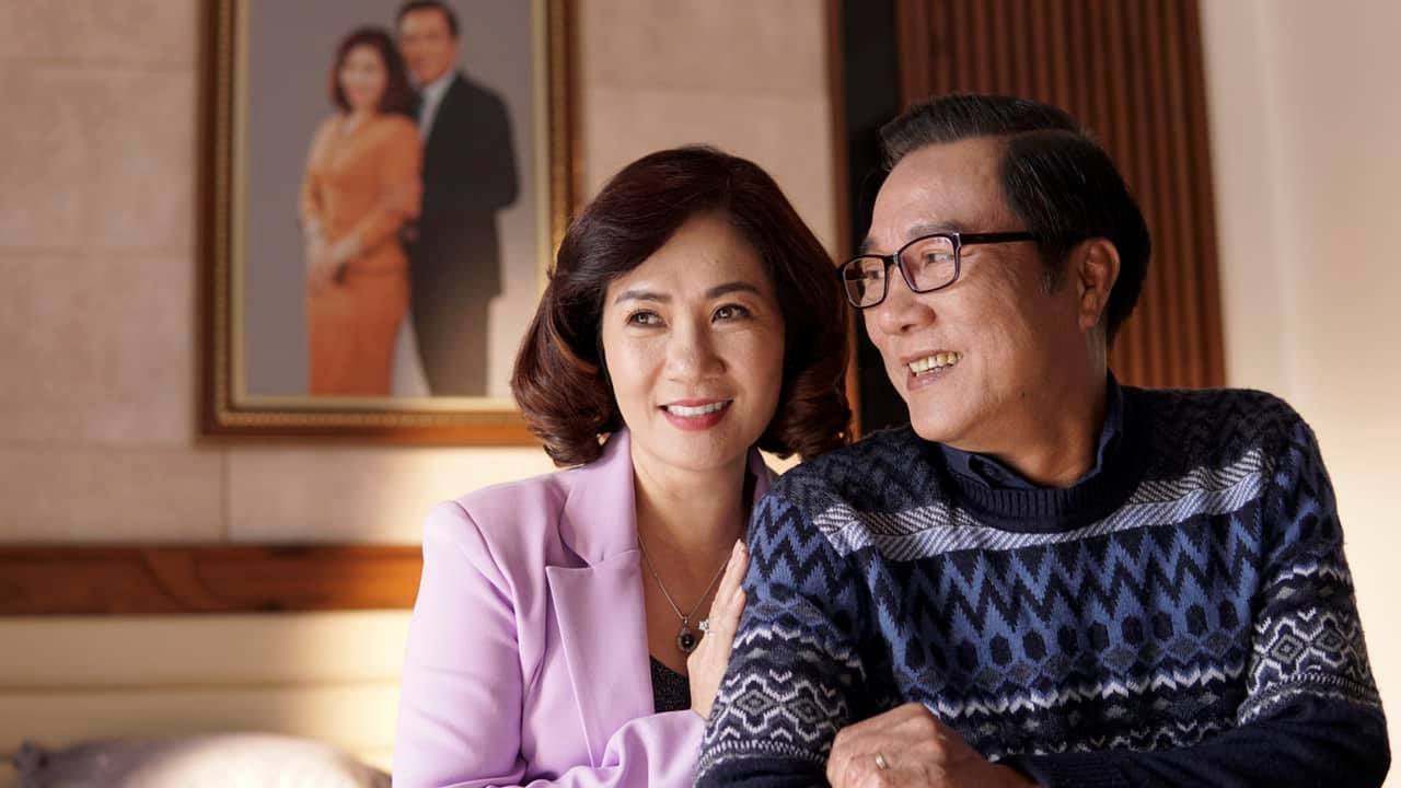 NSND Trọng Trinh bị vợ cấm đóng phim sau cảnh táo bạo hôn bạn diễn nữ-2