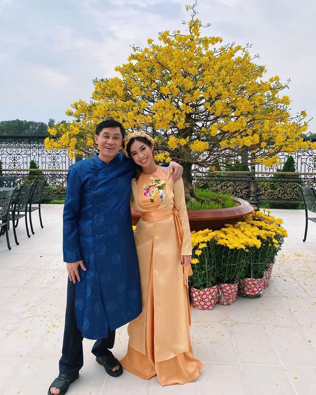 Chuyện phía sau chuyên cơ 10 tỷ đưa ái nữ tỷ phú Johnathan Hạnh Nguyễn về nước: Không phải là mình có tiền nhưng con nói chỉ muốn chết thôi-1