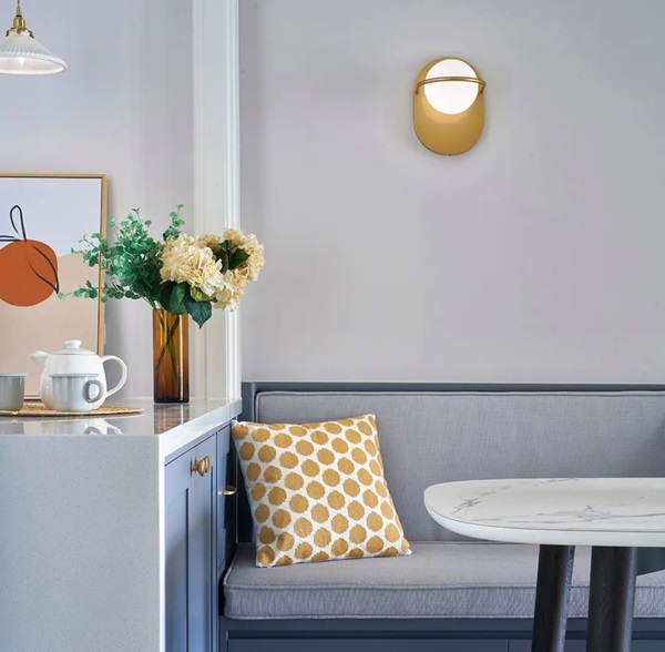 Căn hộ rộng 99m2 mang màu trà sữa + xám xanh nhạt sang trọng, lịch lãm tột bậc, nhiều không gian thoáng đãng tha hồ nghỉ ngơi-5