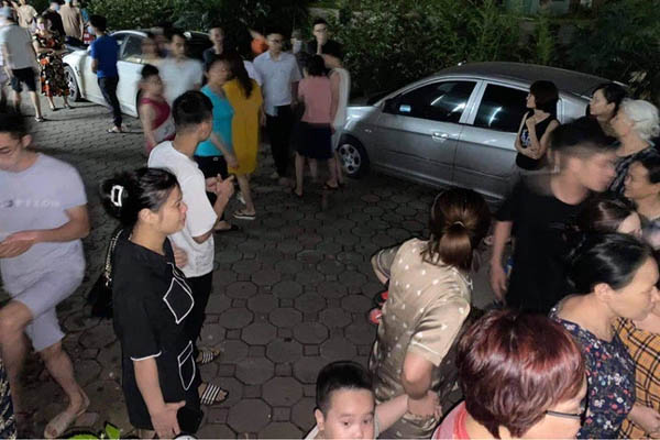 Bé gái 4 tuổi rơi từ tầng 24 chung cư ở Hà Đông xuống đất: Xác định nguyên nhân ban đầu-5