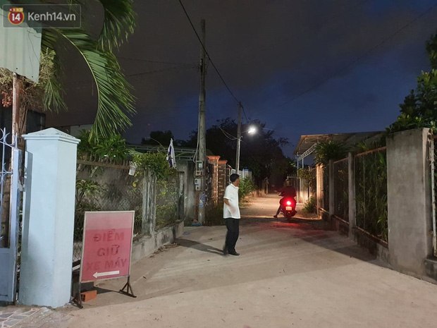 Ngôi nhà của kẻ sát hại, hiếp dâm bé gái 5 tuổi đóng kín cửa, không có người ra vào: Ổng như vậy tội cho đứa con đang đi học-4