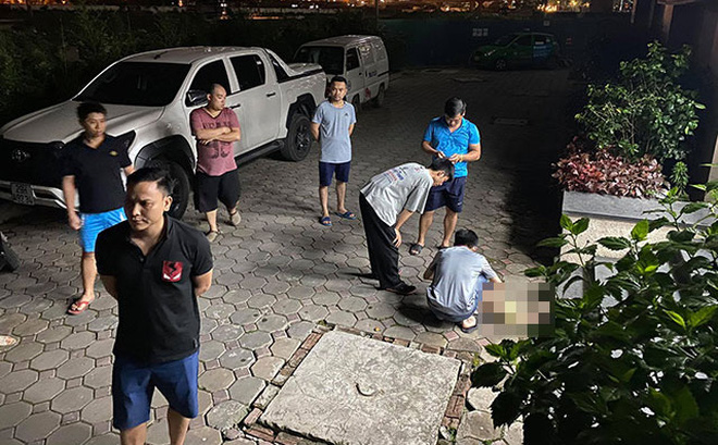 Bé gái 4 tuổi rơi từ tầng 24 chung cư ở Hà Đông xuống đất: Xác định nguyên nhân ban đầu-1