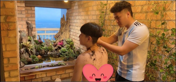 Chỉ một hành động nhỏ là đủ thấy tình thương của chồng trẻ Lê Phương dành cho Cà Pháo, cách mẹ chăm sóc con cũng thật đáng nể!-5