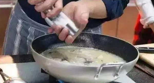 6 thói quen xấu trong bếp mà nhiều người Việt mắc phải, đâu là cách khắc phục?-7