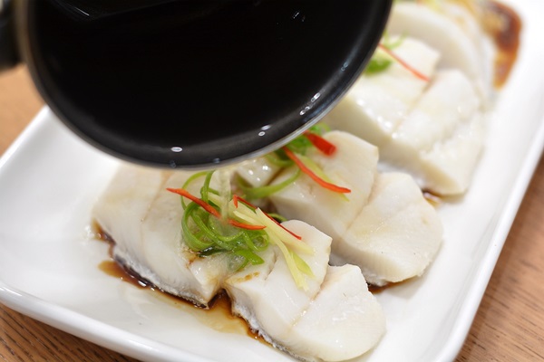 Người dùng máy tính hàng ngày nếu thường xuyên ăn loại cá này sẽ tốt hơn ăn thịt, chỉ mất 5 phút hấp là cực thơm ngon-11