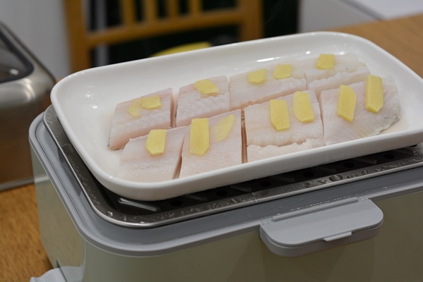 Người dùng máy tính hàng ngày nếu thường xuyên ăn loại cá này sẽ tốt hơn ăn thịt, chỉ mất 5 phút hấp là cực thơm ngon-8