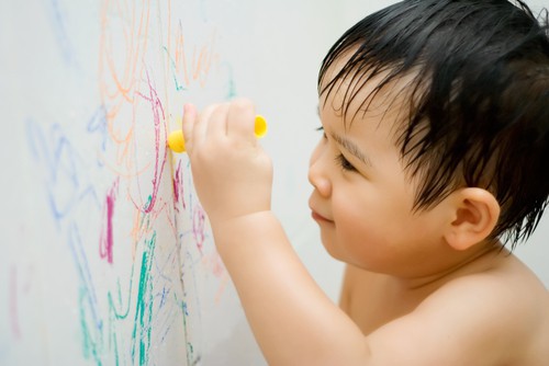 Vì sao trẻ luôn thích xé giấy? Thói quen tưởng xấu nhưng lại tốt cho trí tuệ, không phải cha mẹ nào cũng biết-4