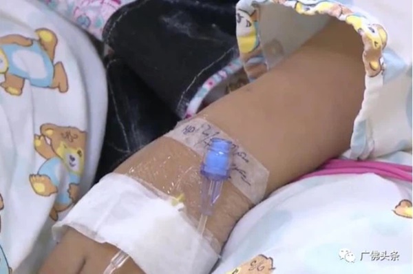 Cô bé 12 tuổi bị suy thận vì nghiện nước ngọt có ga, uống thay nước lọc trong thời gian dài-2