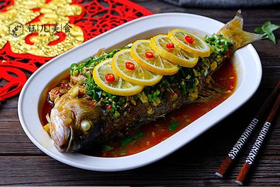 Cá hấp với thứ này đảm bảo không tanh, ngon khó cưỡng