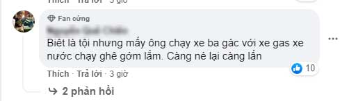 Xe xích lô chế chở gạch tông móp đầu Mercedes tiền tỷ, nữ tài xế khoanh tay bất lực đứng nhìn-5