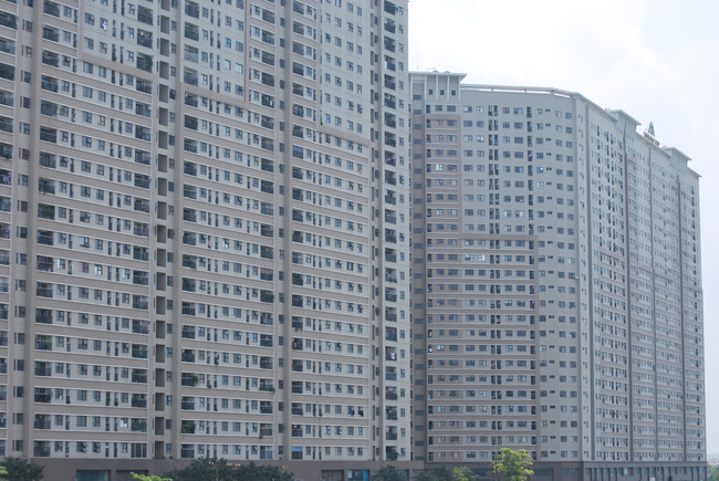 Từ vụ bé gái rơi từ tầng 24 chung cư tử vong: Rất nhiều cảnh báo nhưng tai nạn đau lòng vẫn liên tiếp xảy ra, đâu là nguyên nhân?-1