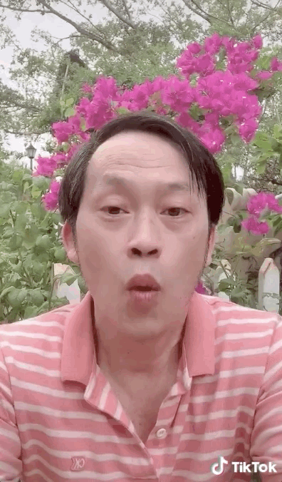 NS Hoài Linh trở lại là người chơi MXH hệ triệu view sau 1 tháng im ắng, thái độ giữa drama với vợ Dũng lò vôi gây chú ý-1