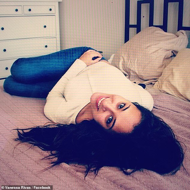 Phát hiện camera quay lén trong phòng tắm, cô giúp việc trẻ chết lặng nhận ra âm mưu của vợ chồng chủ nhà với động cơ khó hiểu-4