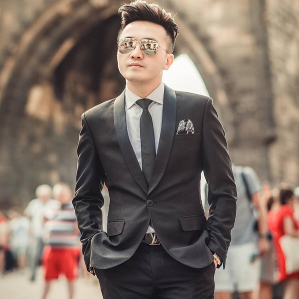 Dương Ngọc Thái hé lộ cuộc gọi với vợ cũ Vân Quang Long, bức xúc vì bị ném đá từ chuyện đôi giày đến món quà cố NS tặng con-2