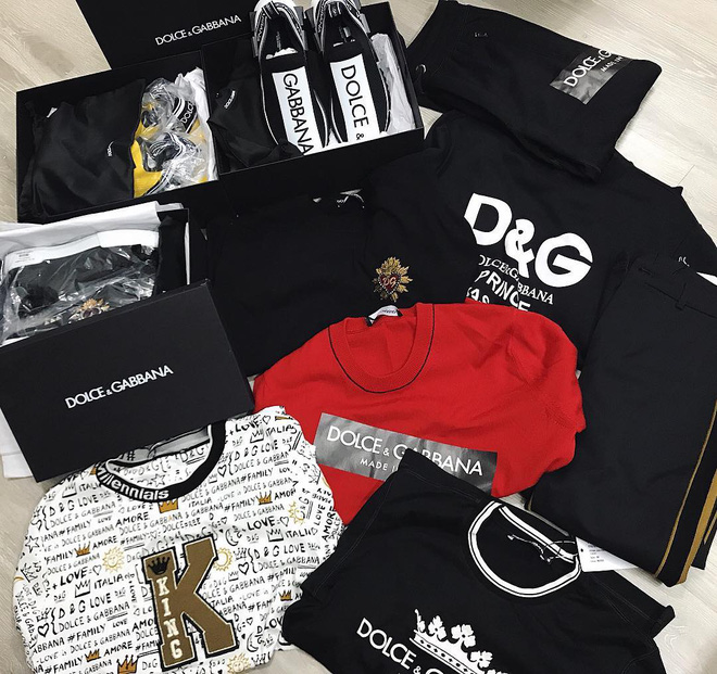 Thiếu gia Sài Gòn được mẹ dắt đi sắm sanh, hàng hiệu mà mua cả lố như mình săn đồ si-6