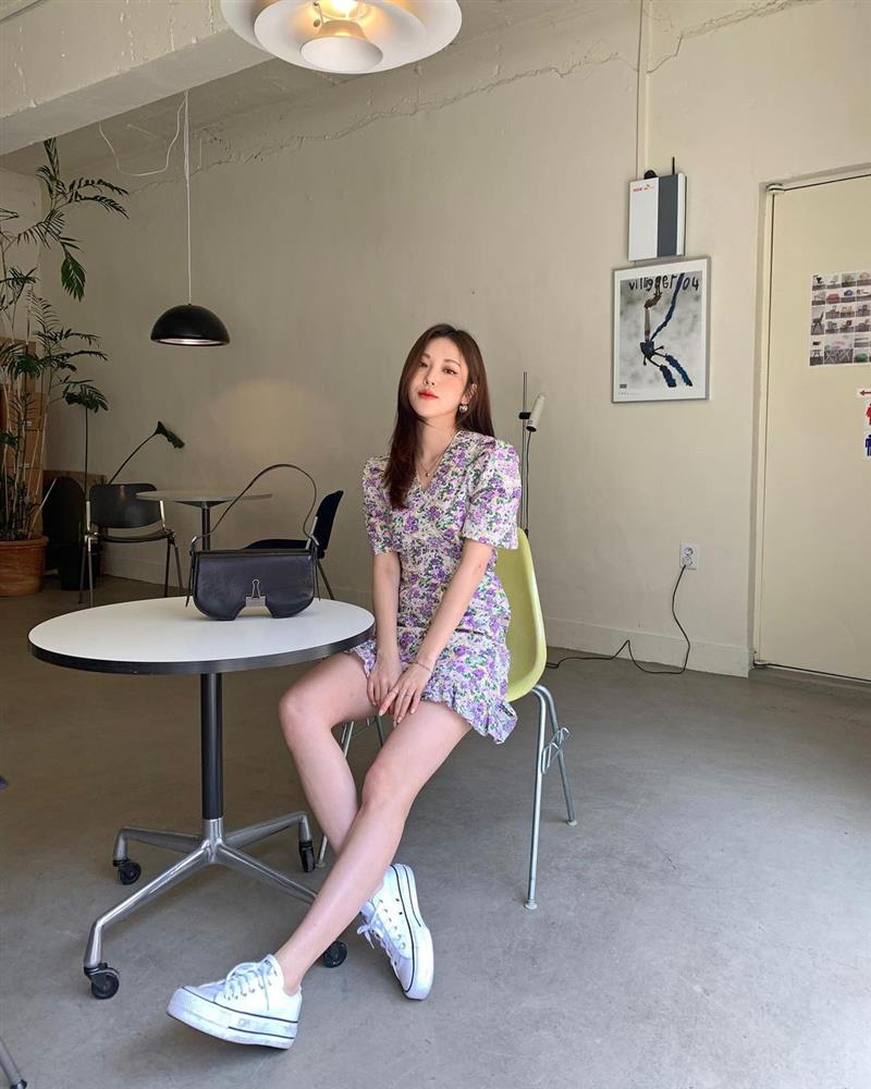 10 công thức diện váy hoa xinh mê tơi từ hội gái Hàn, phải lưu ngay để Hè này còn áp dụng-2