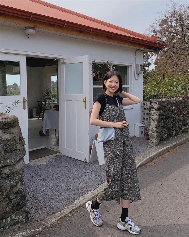 10 công thức diện váy hoa xinh mê tơi từ hội gái Hàn, phải lưu ngay để Hè này còn áp dụng-4