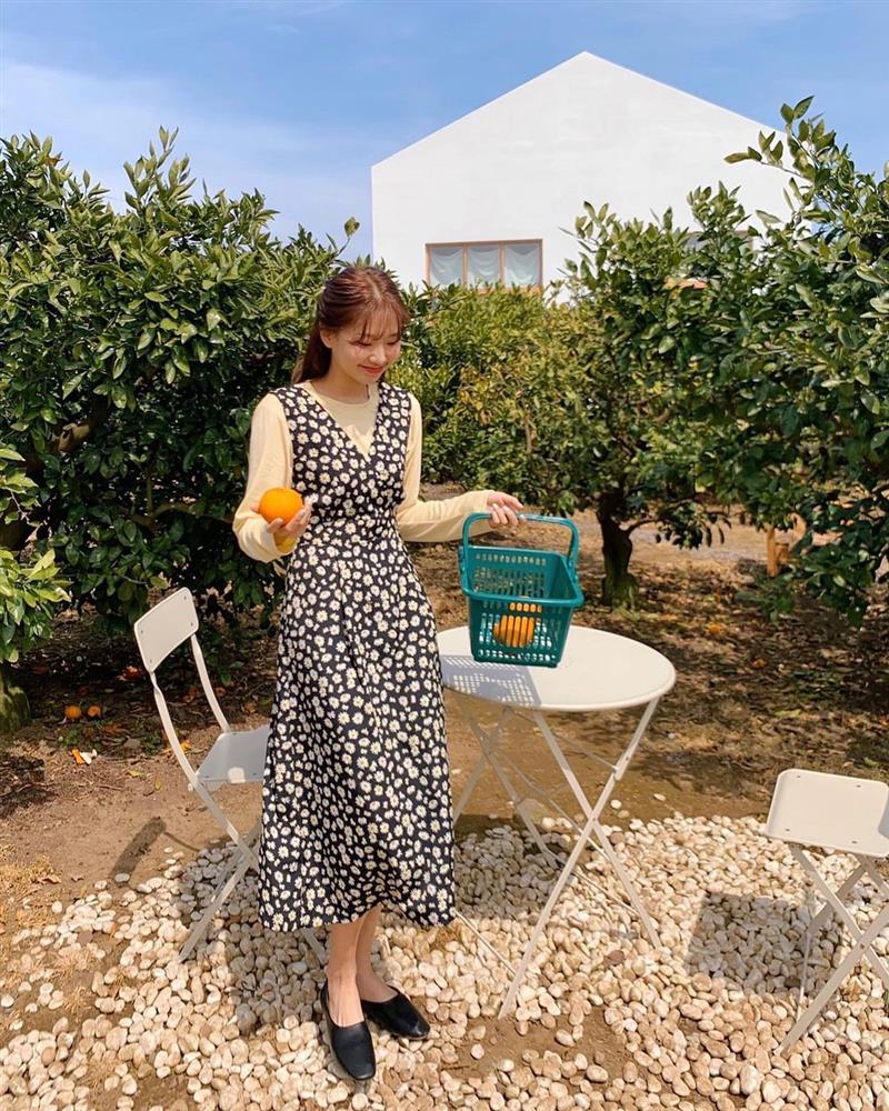 10 công thức diện váy hoa xinh mê tơi từ hội gái Hàn, phải lưu ngay để Hè này còn áp dụng-5