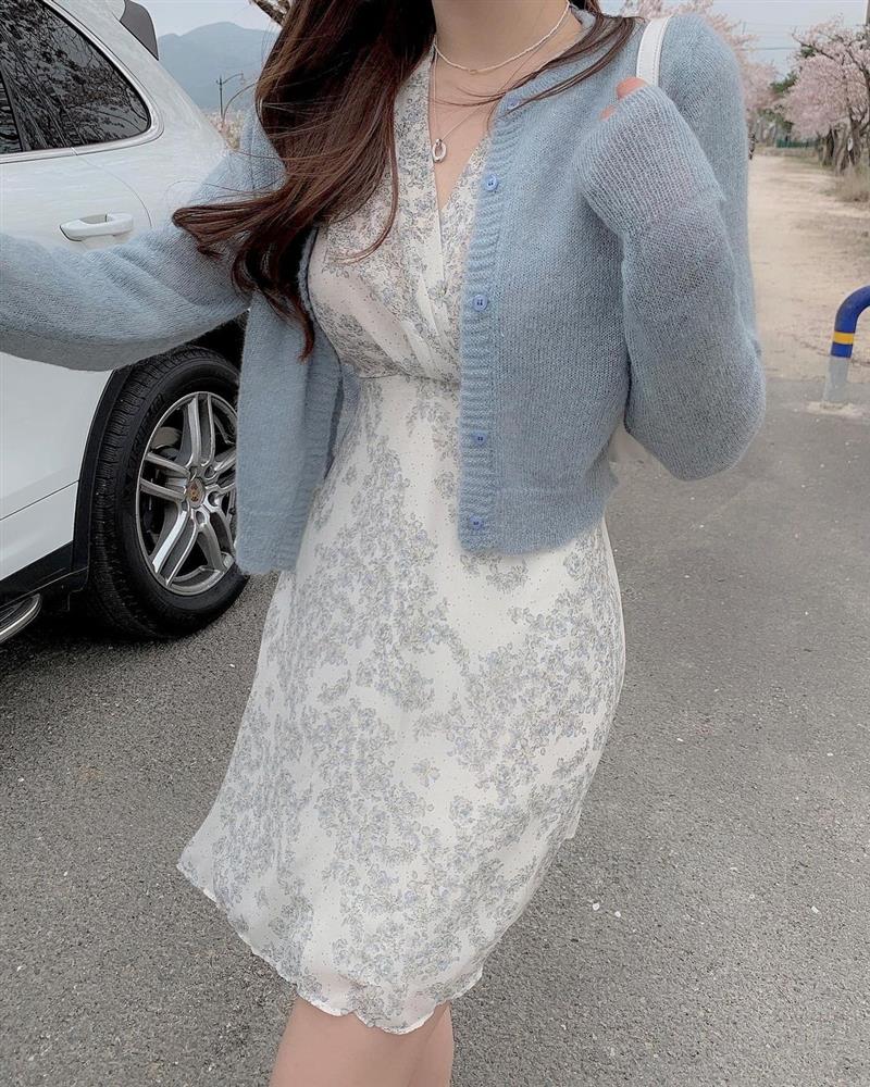 10 công thức diện váy hoa xinh mê tơi từ hội gái Hàn, phải lưu ngay để Hè này còn áp dụng-8