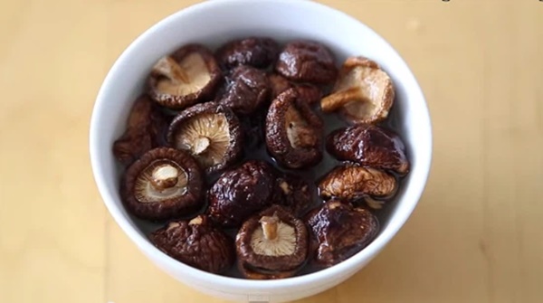 Một gia đình 4 người lần lượt mắc bệnh ung thư: Thủ phạm chính là loại đồ vật chứa chất độc gấp 10 lần kali xyanua có ngay trong bếp-3