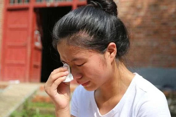 Nửa năm sau ly hôn, chồng cũ đến gõ cửa nhà tôi rồi phán câu độc đoán: Mẹ tôi ốm, cô về hầu hạ bà ấy đi!-2