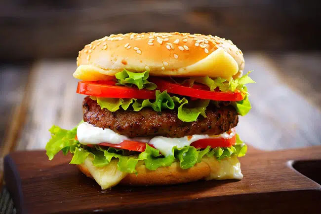 Thái 1 củ hành, ăn miếng bánh humburger, nhuộm tóc hay là quan hệ tình dục... đều có thể gây sốc phản vệ nặng: Đừng bao giờ bỏ qua những dấu hiệu cảnh báo-1