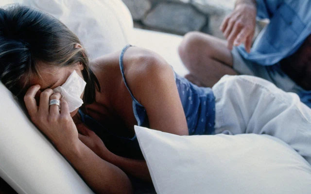 Thái 1 củ hành, ăn miếng bánh humburger, nhuộm tóc hay là quan hệ tình dục... đều có thể gây sốc phản vệ nặng: Đừng bao giờ bỏ qua những dấu hiệu cảnh báo-6