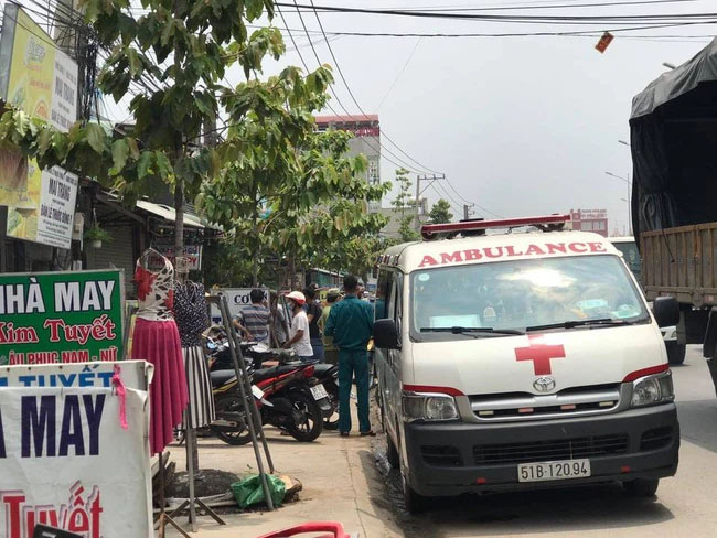 Thương tâm: Cha tử vong trên vũng máu, con trai nằm thoi thóp bên cạnh sau dòng trạng thái bất thường trên Facebook-1
