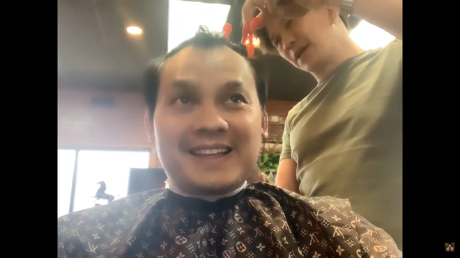 Quách Phú Thành” Việt Nam: 52 tuổi vẫn độc thân, bỏ hát đi cắt tóc tại Mỹ-3
