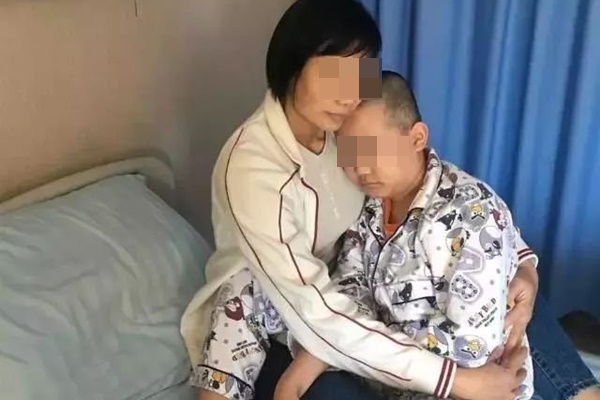 Con gái 1 tuổi đã mắc ung thư, BS cảnh báo thường xuyên sử dụng chén bát bằng chất liệu này sớm muộn ung thư cũng tới-7