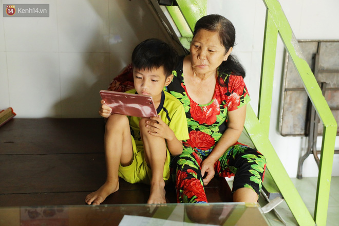 Vợ chồng nhặt ve chai ở miền Tây trả lại tiền tỷ cho người đánh rơi: Lỡ người ta tự tử thì sao? Mình nghèo thì chịu đi, hông lấy của ai hết trơn á!-3