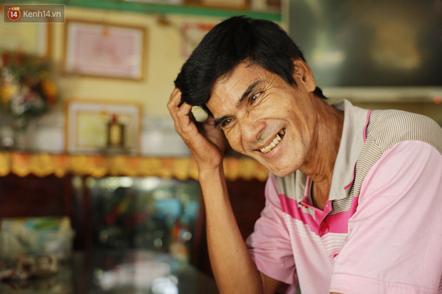 Vợ chồng nhặt ve chai ở miền Tây trả lại tiền tỷ cho người đánh rơi: Lỡ người ta tự tử thì sao? Mình nghèo thì chịu đi, hông lấy của ai hết trơn á!-4