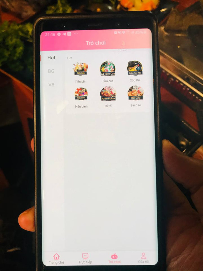 Hot boy ảnh thẻ Lê Bảo sở hữu hơn 2 triệu lượt theo dõi trên Facebook quảng cáo cho ứng dụng đen chuyên cờ bạc và nội dung khiêu dâm-3