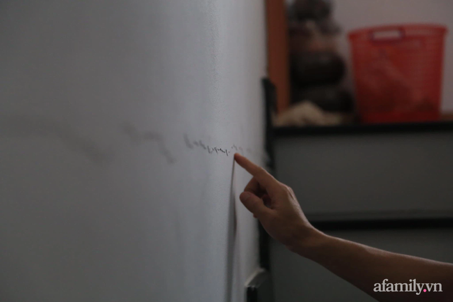 Hà Nội: Nhà rung lắc, tường nứt toác, 9 hộ dân kêu cứu-1