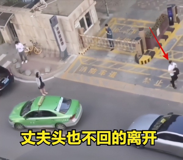 Chính thất chặn xe, náo loạn cả góc phố để bóc phốt chồng ngoại tình ghẻ lạnh vợ con, hành động của người chồng khiến ai cũng chạnh lòng-2