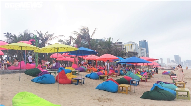 Đà Nẵng rầm rộ kích cầu du lịch, đón gần 130.000 lượt khách dịp 30/4 - 1/5-1