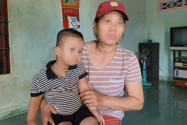 Người phụ nữ tạt phân 2 mẹ con ở Phú Yên lên tiếng: Tôi không dám ăn, không dám mặc để cho mượn tiền nhưng không trả còn nói khó nghe-3