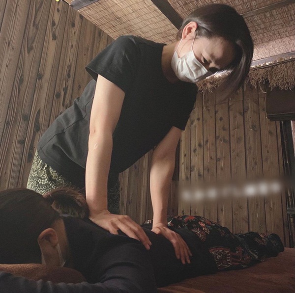 Tưởng được gả vào gia đình trí thức, cô vợ trẻ nào ngờ vừa bị nhà chồng khinh bạc lại còn phải nai lưng kiếm tiền trả khoản nợ cờ bạc khổng lồ-2