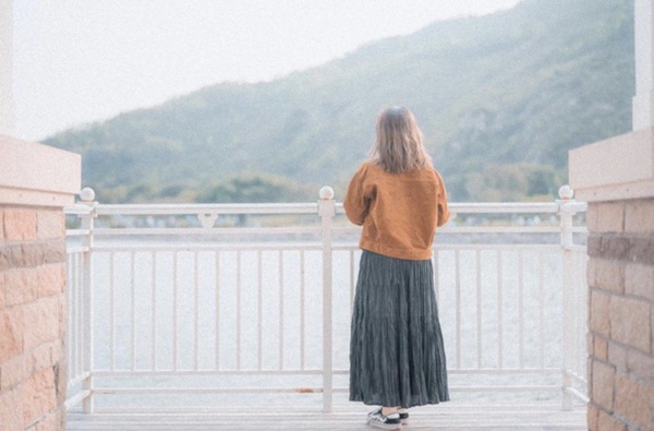 Tưởng được gả vào gia đình trí thức, cô vợ trẻ nào ngờ vừa bị nhà chồng khinh bạc lại còn phải nai lưng kiếm tiền trả khoản nợ cờ bạc khổng lồ-3