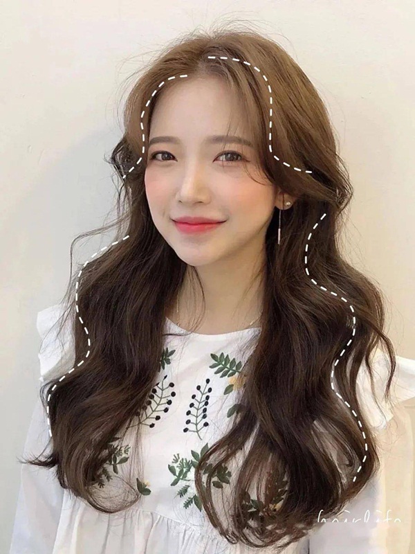 4 điểm cộng tuyệt vời của mái tóc xoăn giúp che mặt to vuông vắn, giấu gò má cao-2