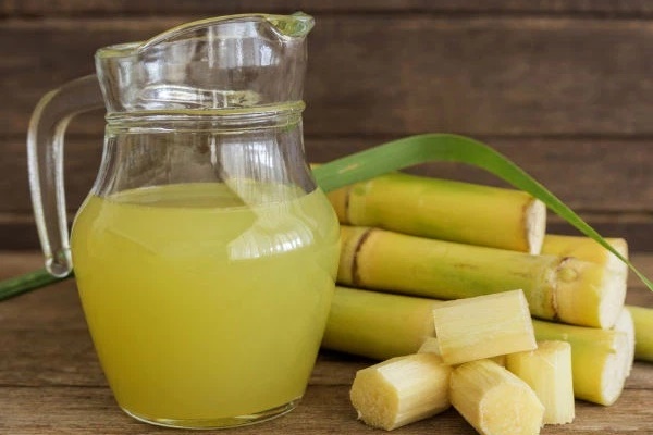 Nước mía được người Ấn Độ ví như mỏ vàng của sức khỏe nhưng có 6 kiểu uống khiến chúng trở nên độc hại-3