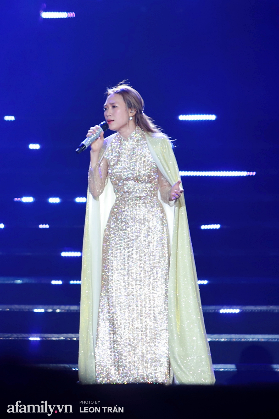 Trọn vẹn một Mỹ Tâm cùng khóc cười với khán giả trong đêm nhạc Tri Âm qua những hình ảnh đẹp-23