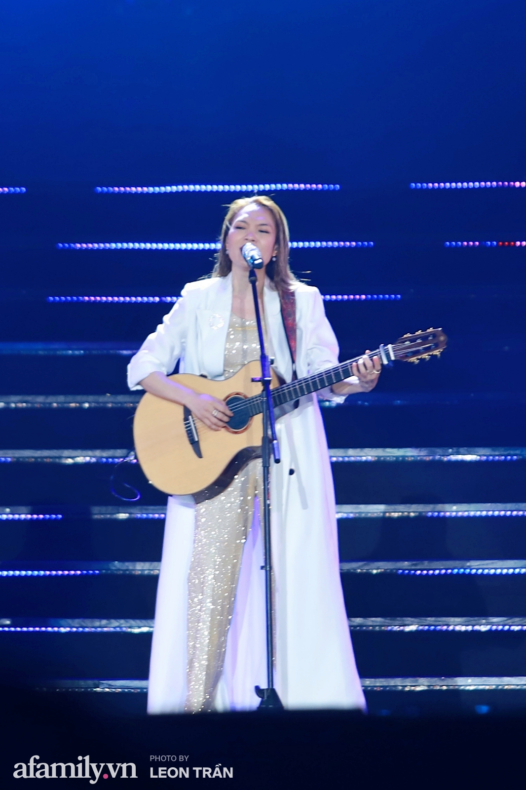 Trọn vẹn một Mỹ Tâm cùng khóc cười với khán giả trong đêm nhạc Tri Âm qua những hình ảnh đẹp-12