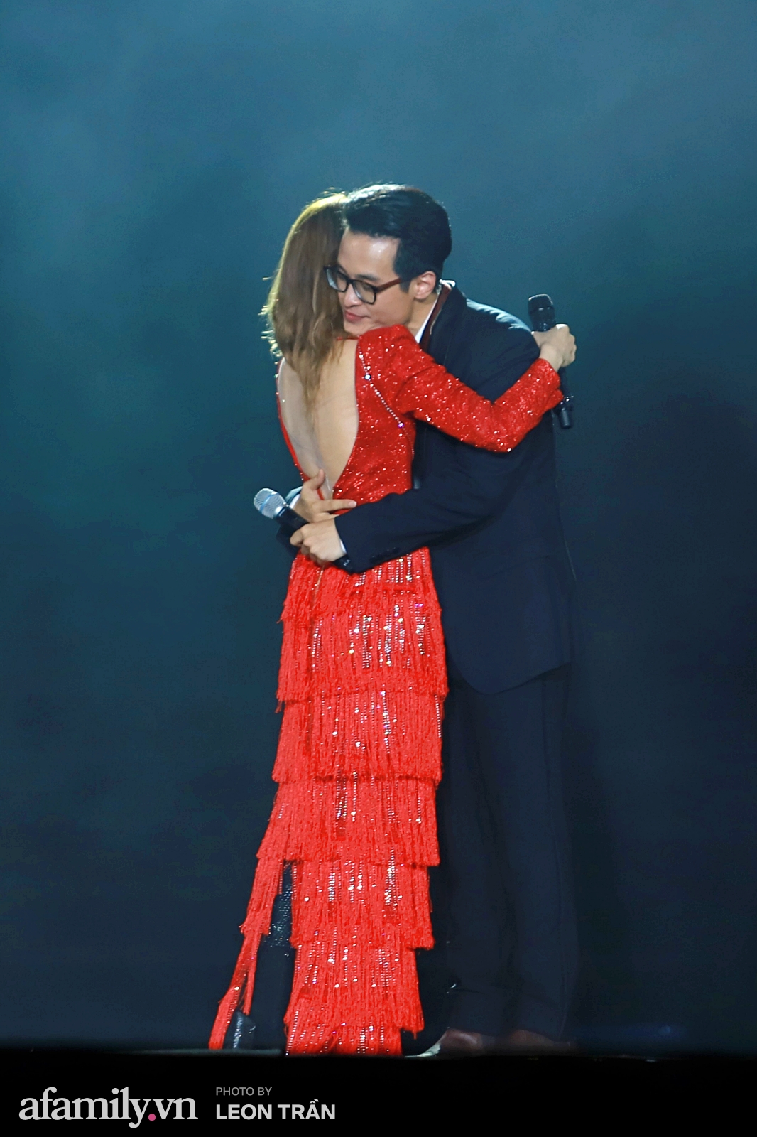 Trọn vẹn một Mỹ Tâm cùng khóc cười với khán giả trong đêm nhạc Tri Âm qua những hình ảnh đẹp-8