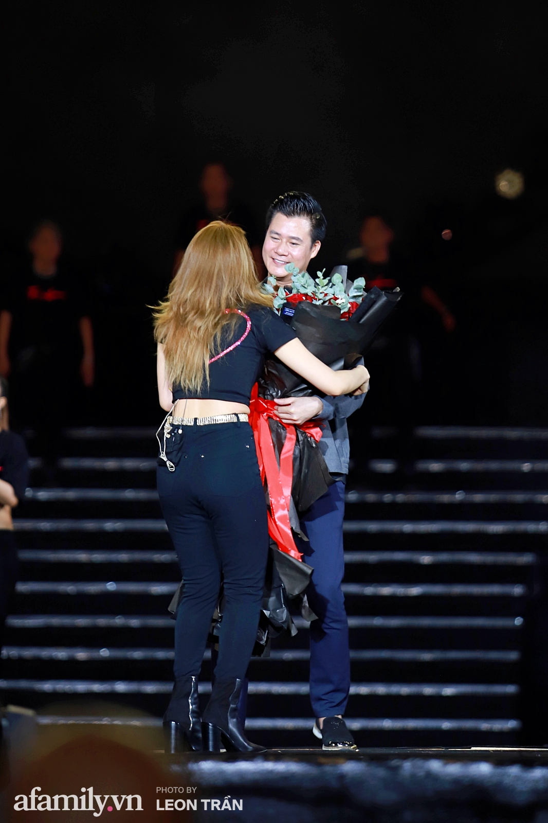 Trọn vẹn một Mỹ Tâm cùng khóc cười với khán giả trong đêm nhạc Tri Âm qua những hình ảnh đẹp-13