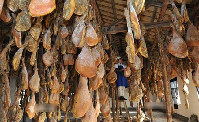 Lạ lùng những thứ càng mốc càng... đắt tiền-15